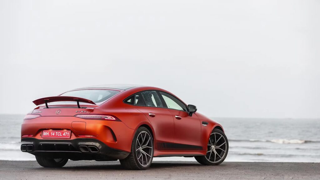 Mercedes Benz AMG GT 63: शानदार लग्ज़री के साथ पावरफुल परफॉर्मेंस का संगम